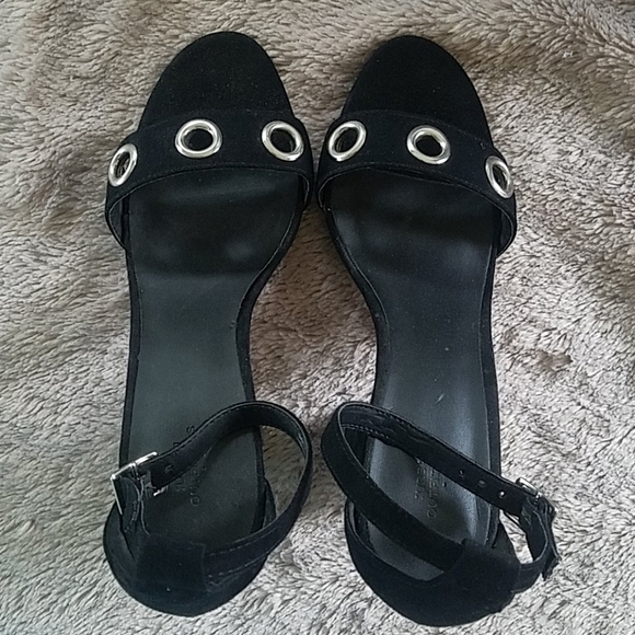 URBAN OUTFITTERS SEXY HEEL, ANKLE STRAP STYLE SZ9 - Picture 1 of 11